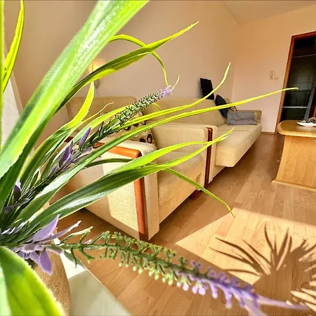 Golden - Menada Apartment